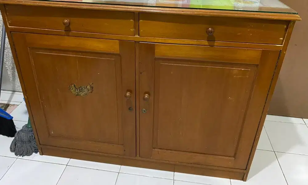 Lemari Kayu Jati