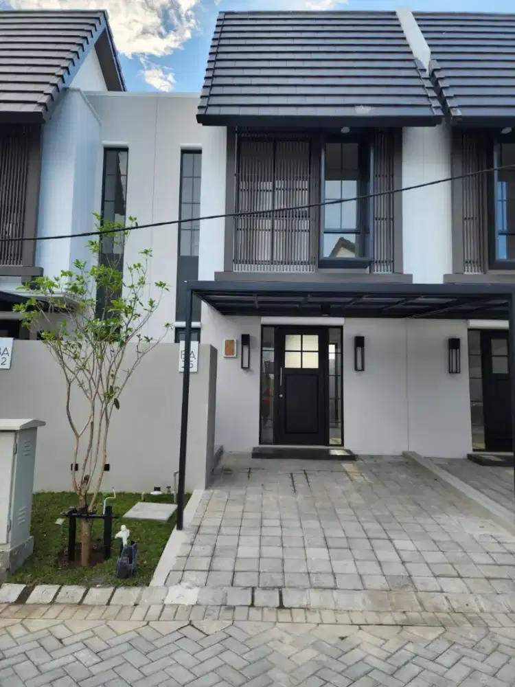 Disewakan Rumah Gres Baru Amesta Living Surabaya (Dekat mall & Kampus)