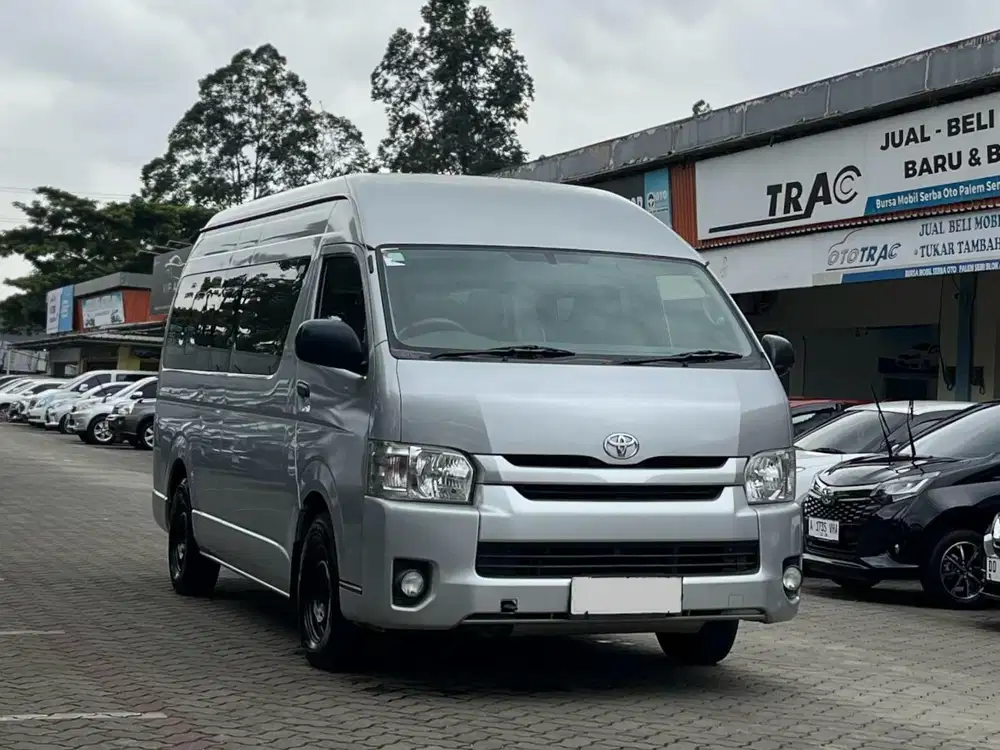 TERMURAH TOYOTA HIACE 2.5 COMMUTER MT 2019 SILVER