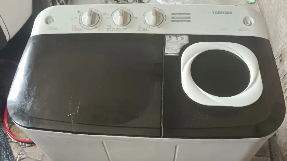 Dijual msn cuci merk Toshiba dua tabung