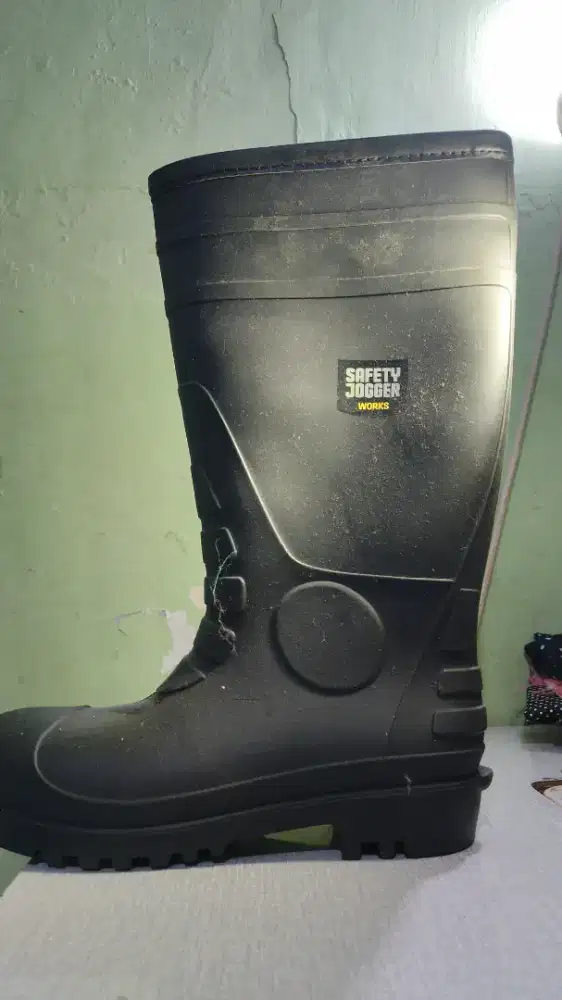 Dijual sepatu safety