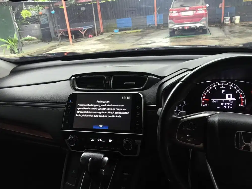 Cari SUV nyaman, irit, dan elegan? Honda CR-V jawabannya.”