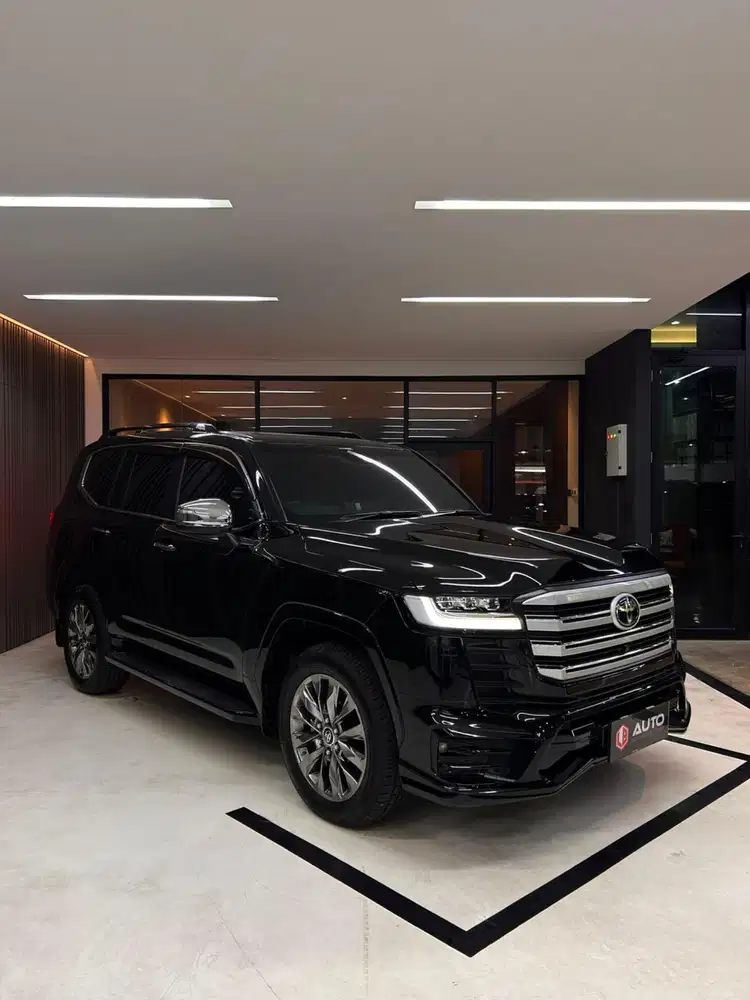 Toyota Land Cruiser LC300 VXR 2024 LC Hitam Km6rb Nik 2023 B389HNT