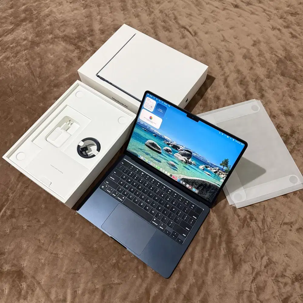 (iBox) Macbook Air M2 13 inch 16/256 BNOB iBox Fullset Garansi 1 Tahun
