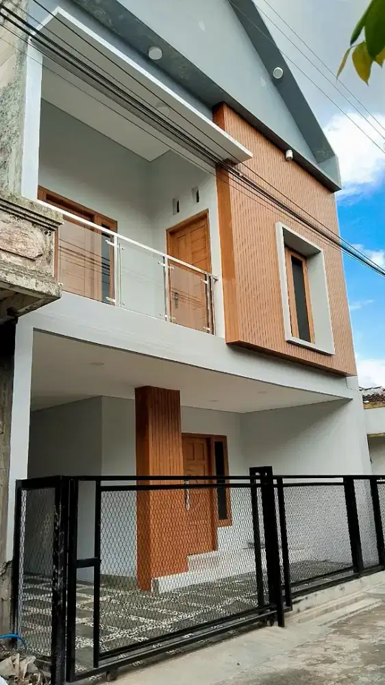 Disewakan Rumah Baru 2 Lantai Dekat Jogja City Mal