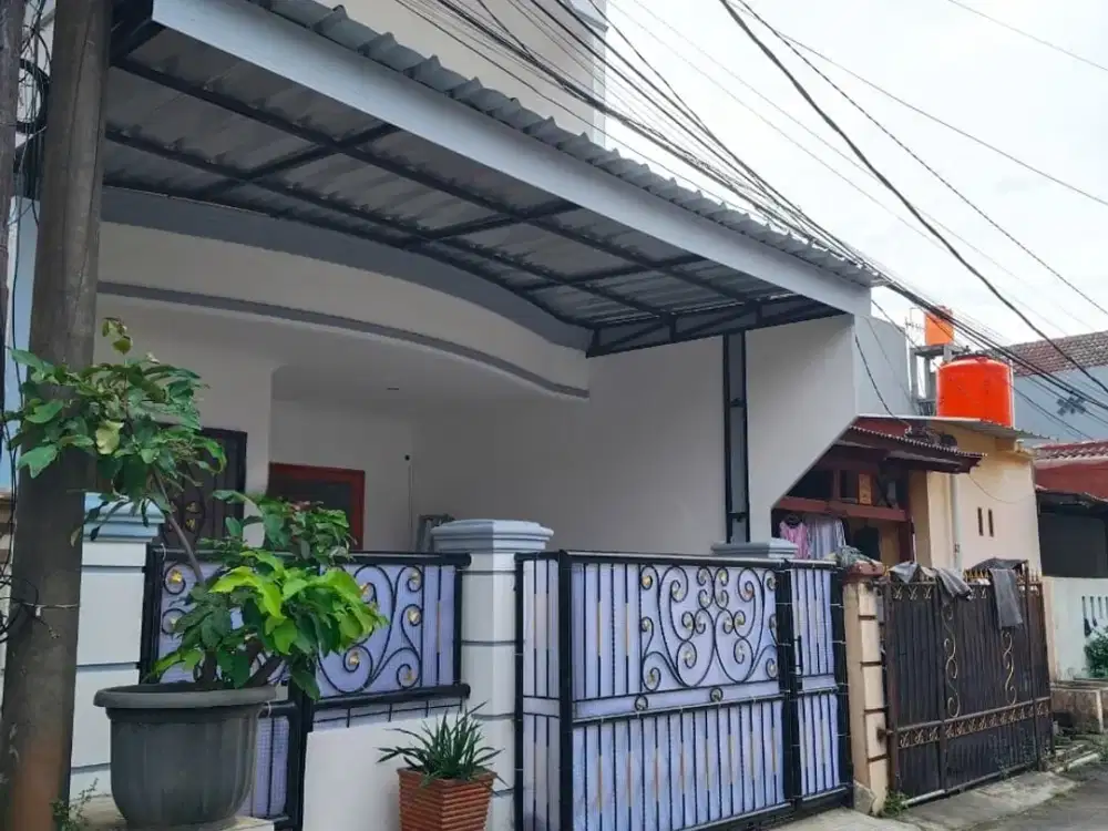 Dijual rumah siaphuni bagus di Taman Harapan Baru Bekasi