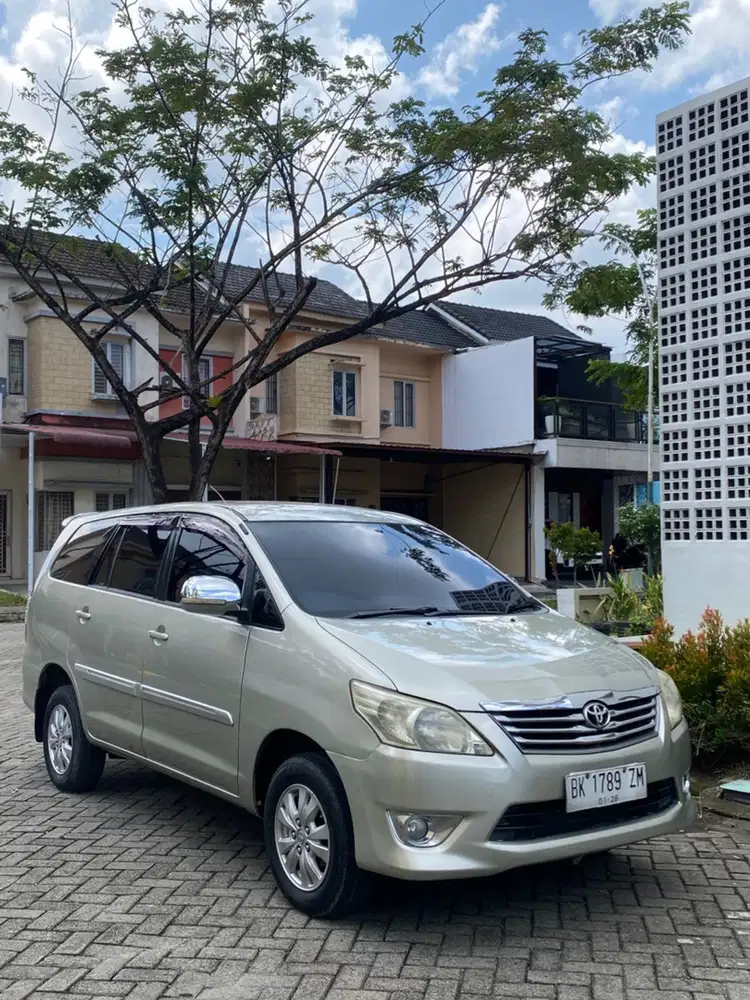 Toyota Kijang Innova 2012 Diesel