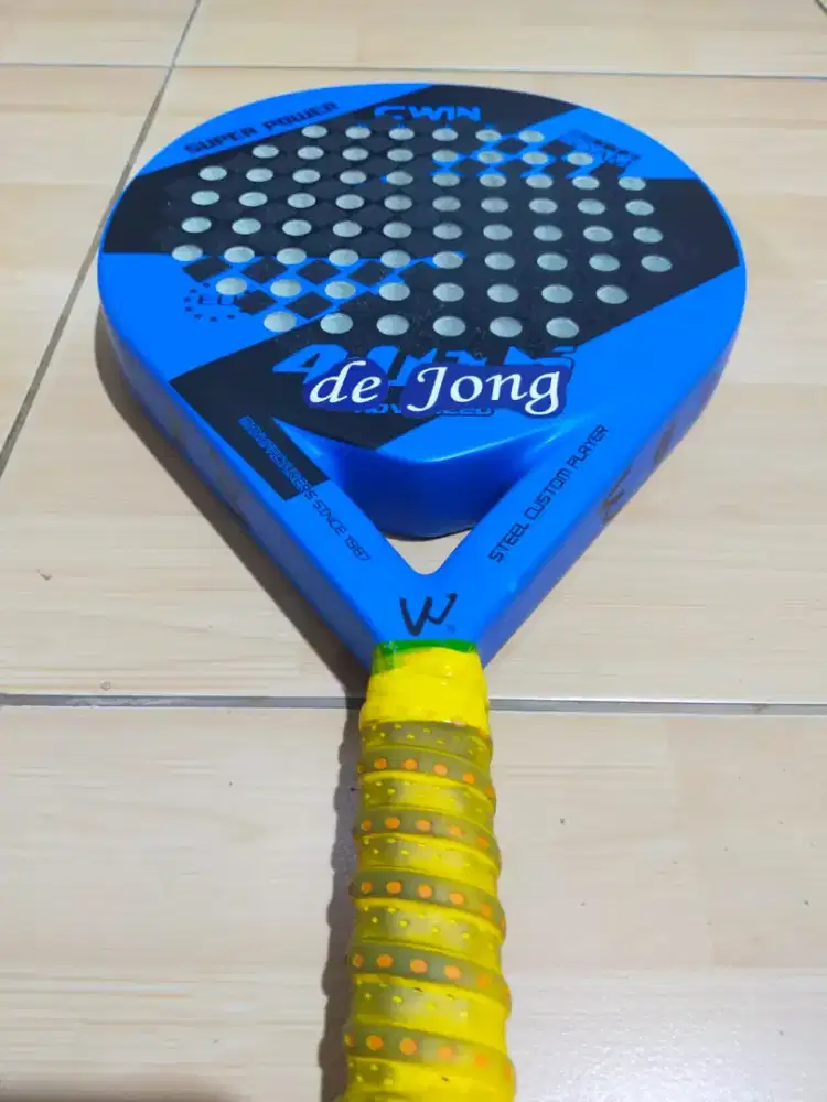 Jual raket padel camewin 4015 baru 2 bulan pakai