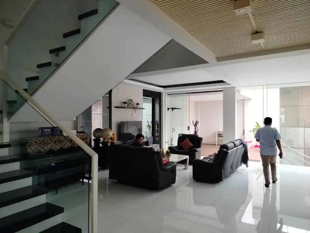 RUMAH MEWAH SIAP HUNI – MEKARSANTIKA Mekarwangi Bandung