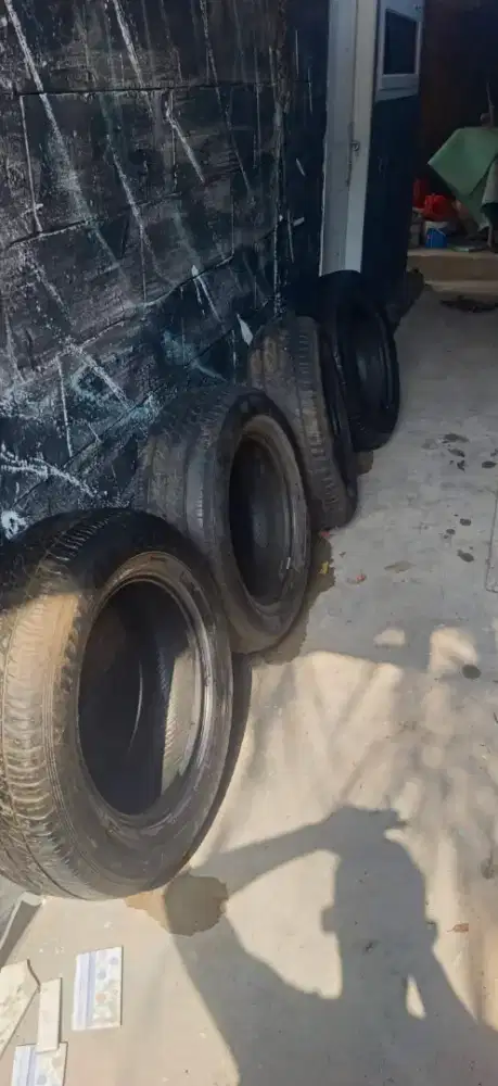 Ban bekas terios 215/65/R16