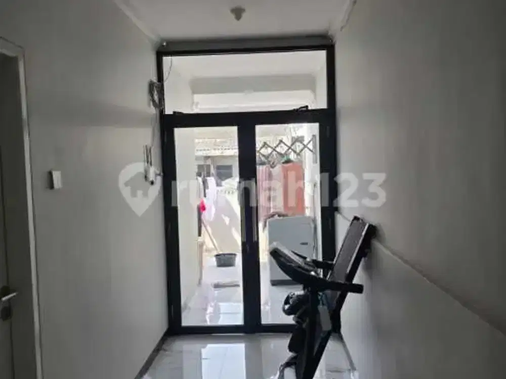 Murah Rumah Cantik, 3 Lantai Pademangan Near Kemayoran, Baru Renovasi Jual Cepat