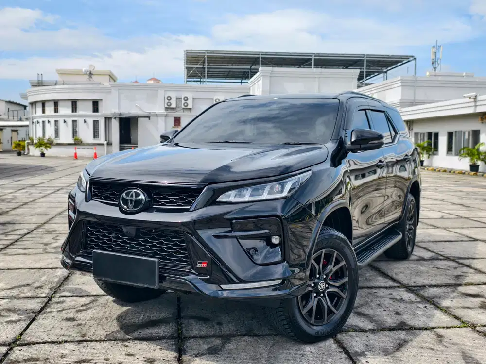 [1RB] TOYOTA FORTUNER 2.8 GR 4X4 TETRADRIVE 2025 HITAM GANJIL