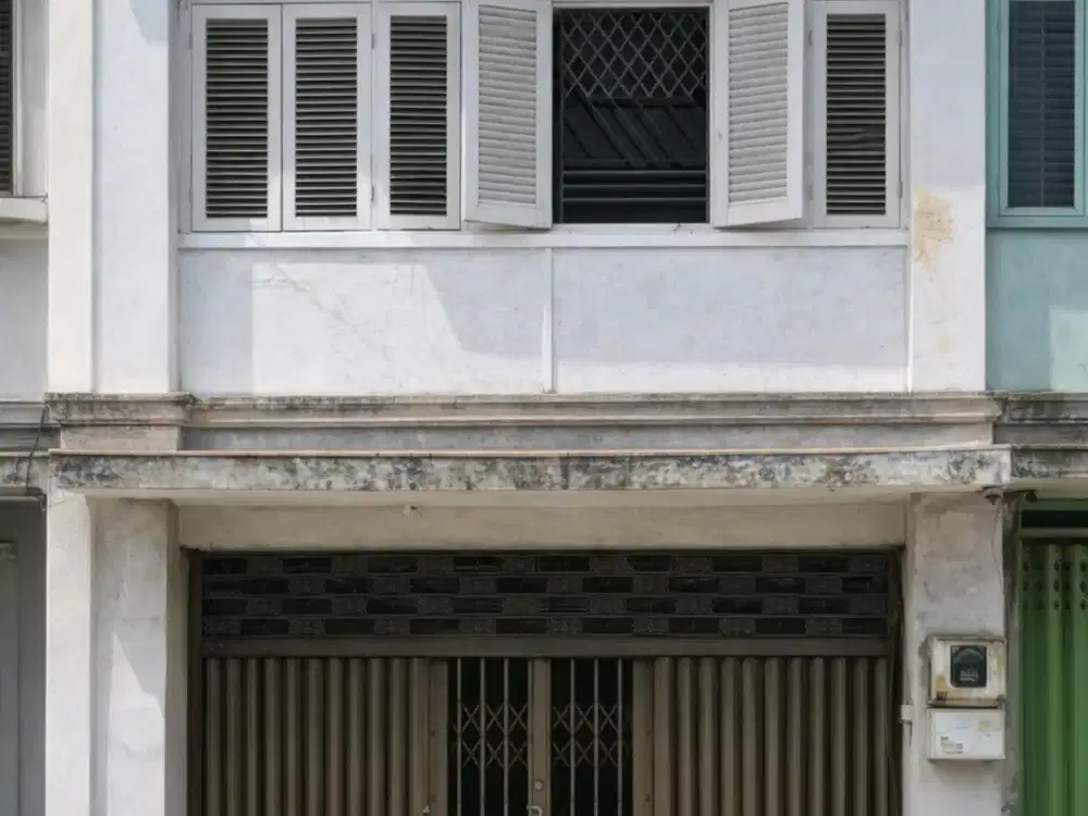 RUKO jalan Waspada dekat Pasar Atom, Stasiun Semut, Pasar Turi, PGS