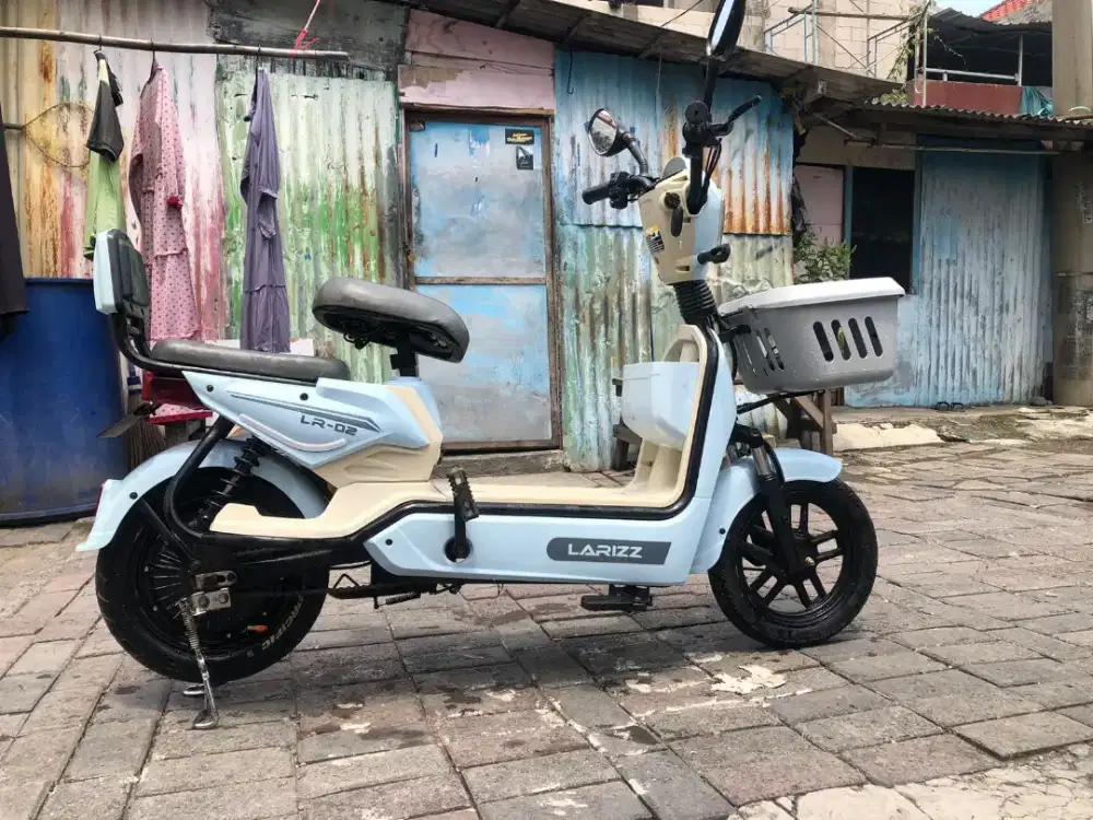 Sepeda listrik larizz LR 02 mulus