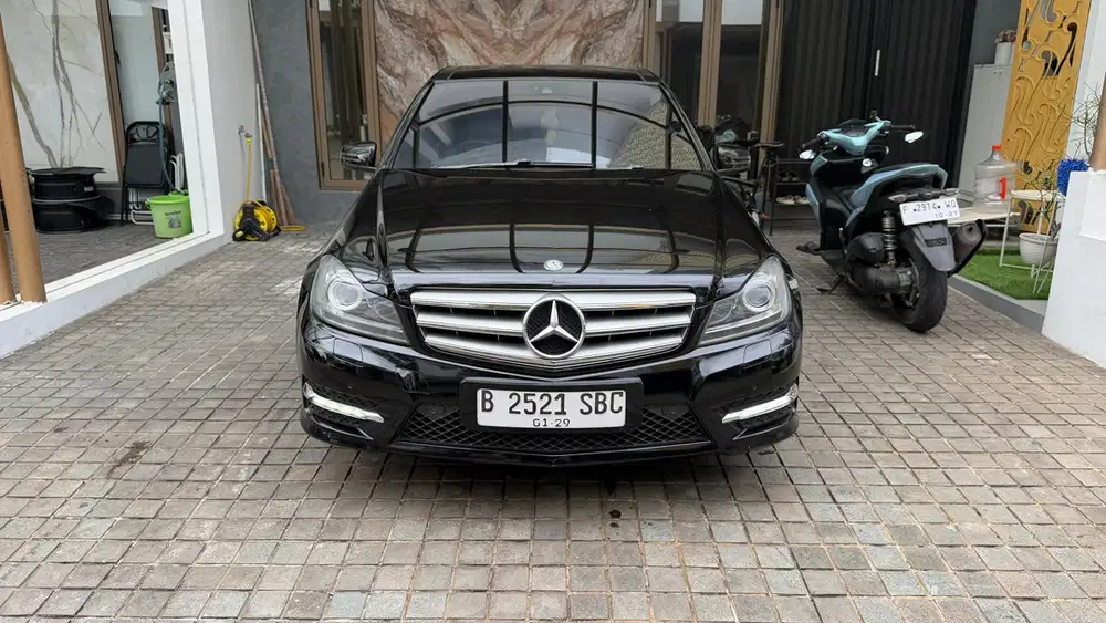 Mercedes-Benz C250 / W204 AMG+ 2014 Bensin