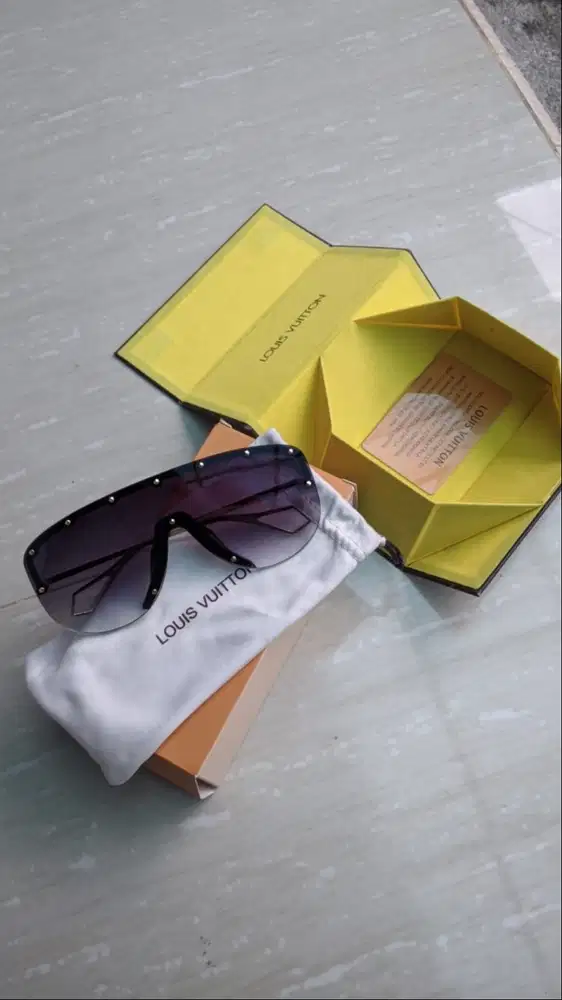 Sunglasses Louis Vuitton