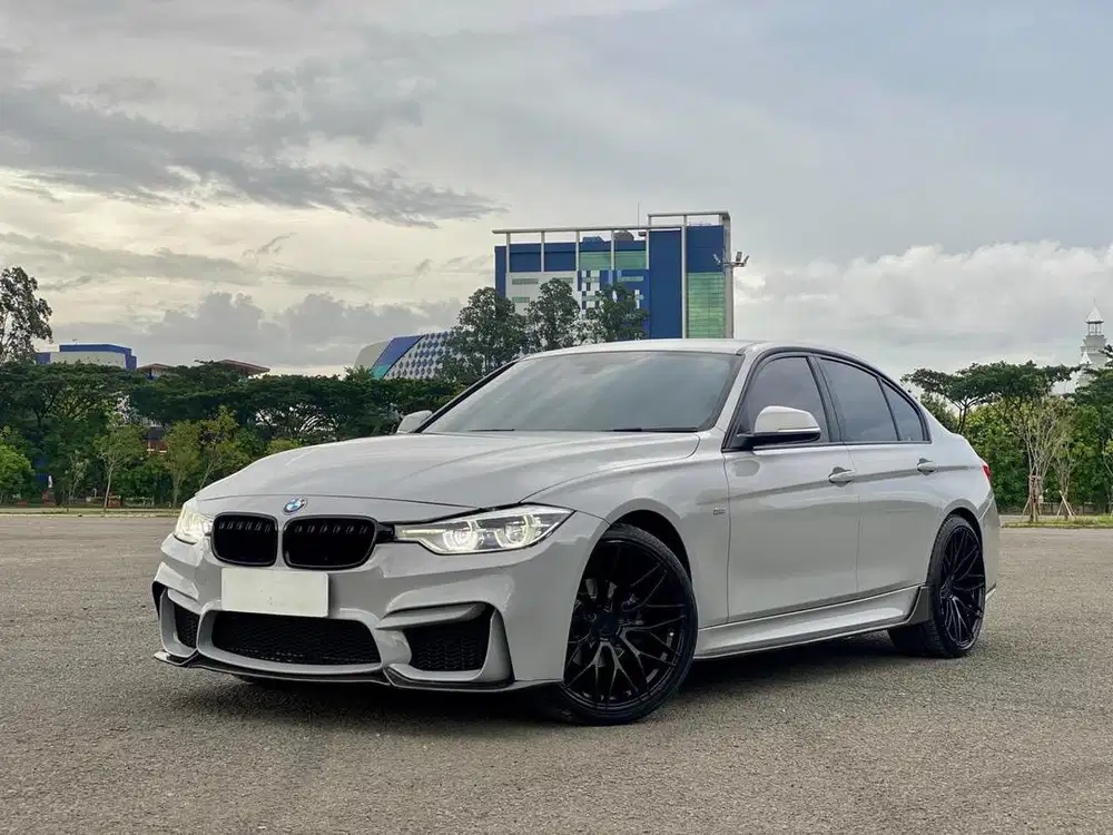 BMW 320i F30 Sport MPerformance B48 Facelift LCI 2017 Hitam Wrap Nardo