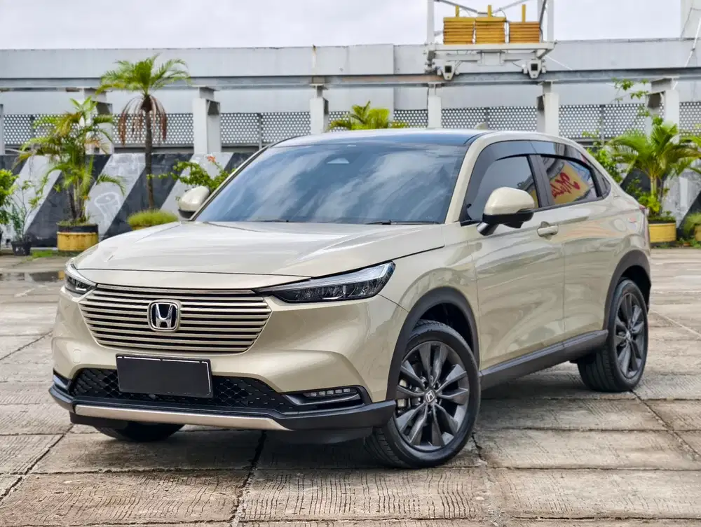 [9RB] HONDA HRV SE 2023 SHAND KHAKI GENAP