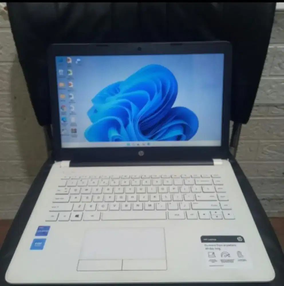 LAPTOP HP 14BW No minus