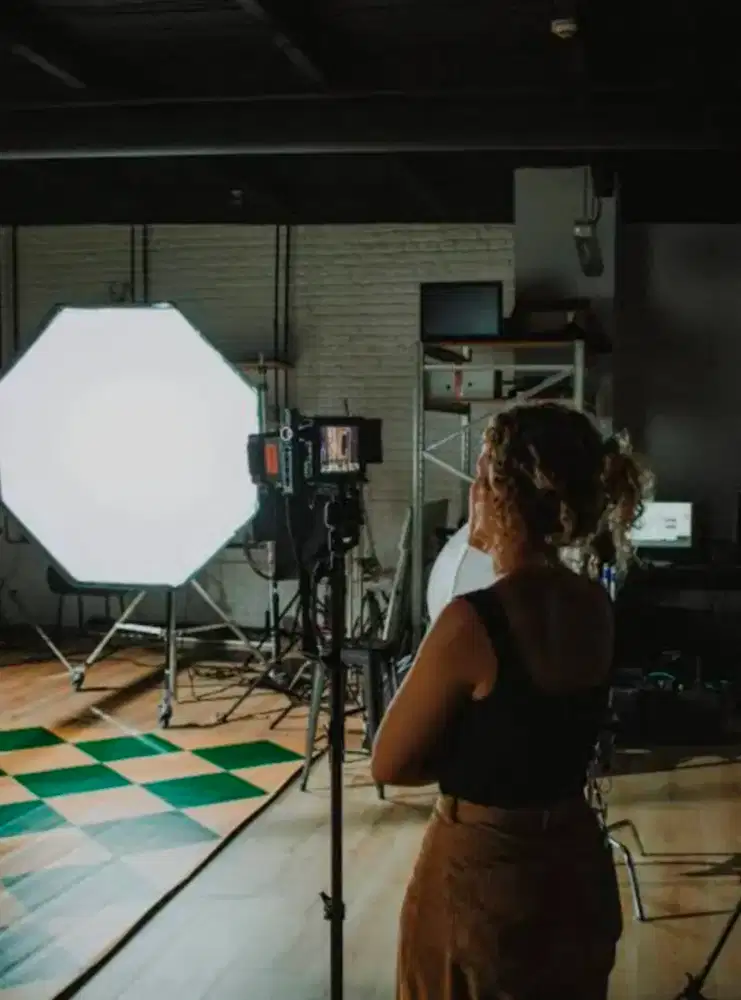 Loker Host Live Streaming