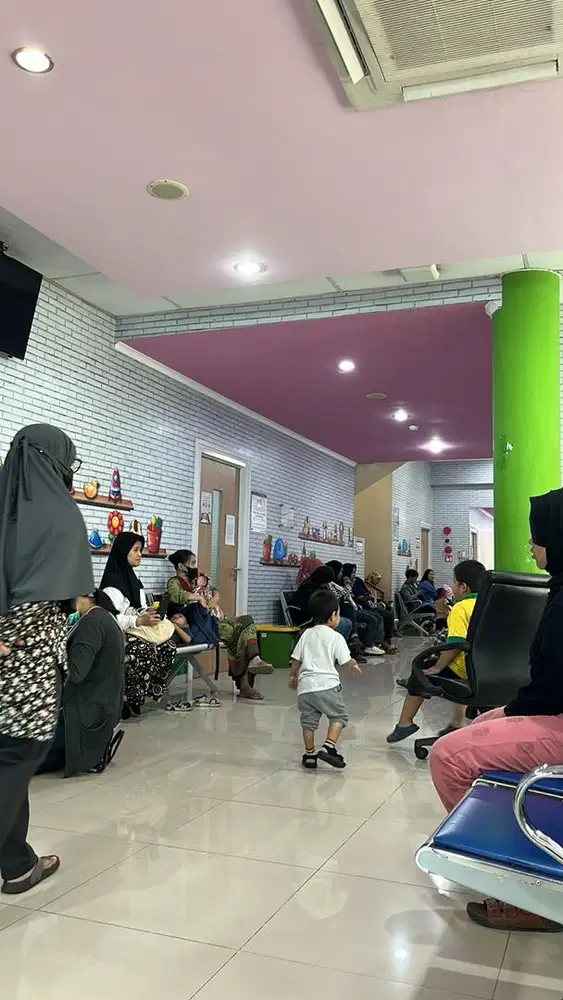 Dicari art dan momong pulang pergi