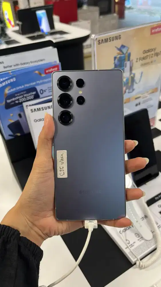 SAMSUNG GALAXY S25 ULTRA FREE SPEAKER & TAPERED GLASS