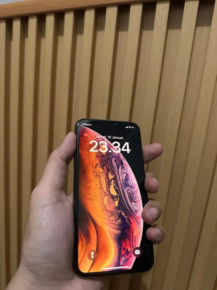 Dijual Iphone XS Gold 256gb bisa all simcard. Ex-inter