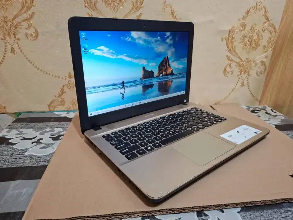 Spesifikasi ASUS X441UAR dengan prosesor Intel Core i3-7th Gen
