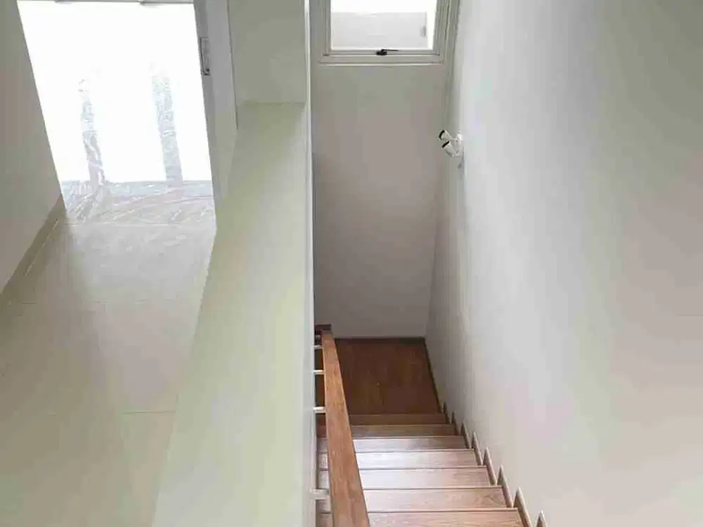 Dijual rumah baru renov di Serenia Hills lb bulus jaksel