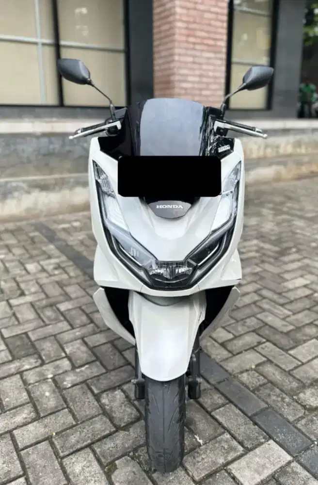 BU!! Honda PCX ABS 160cc thn 2023 putih glossy