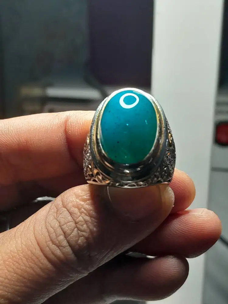 Batu bacan dokoh tanah hitam.