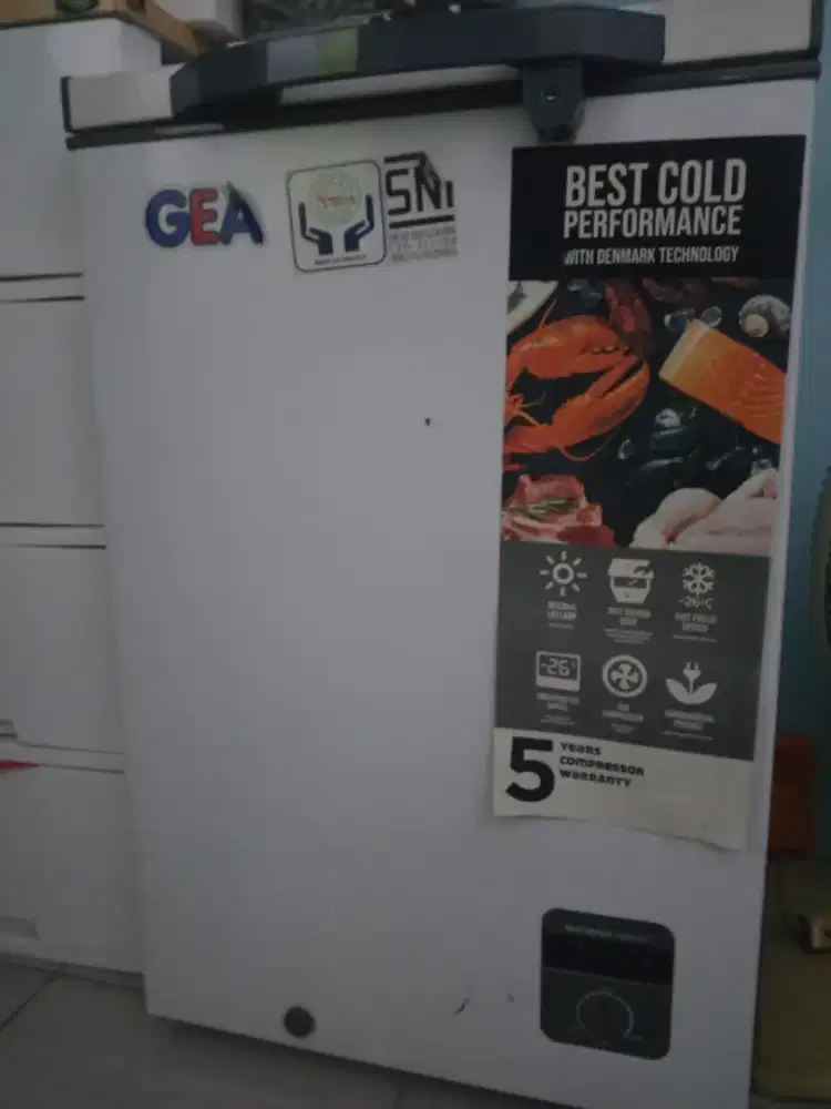 Dijual Freezer masih bagus dan bersih