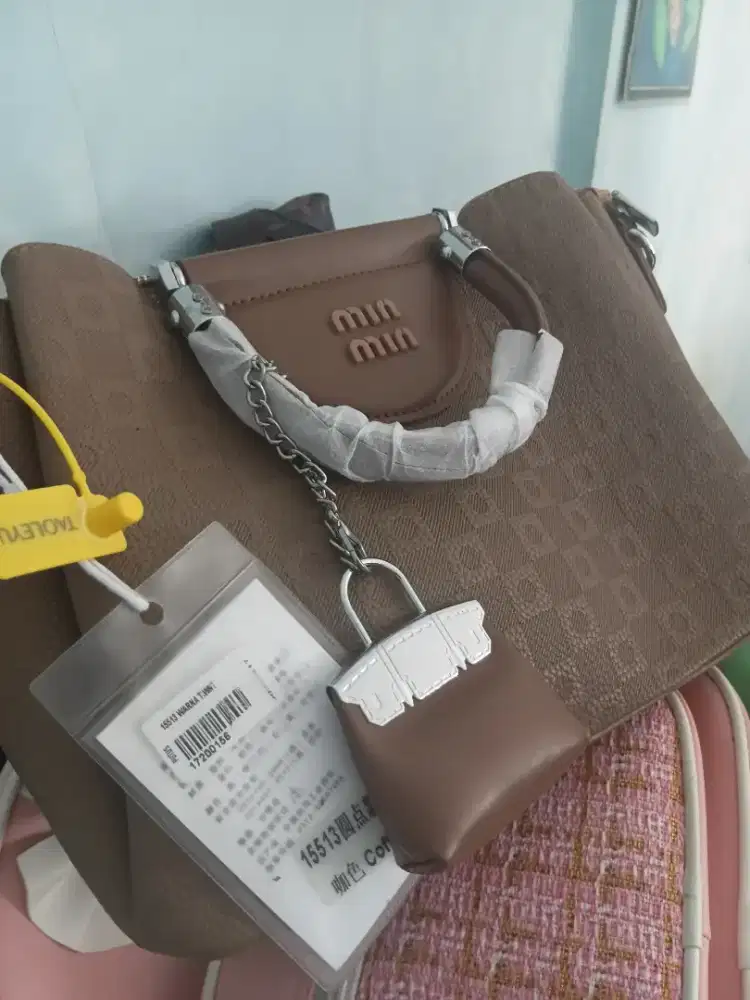 Tas miu miu masih baru