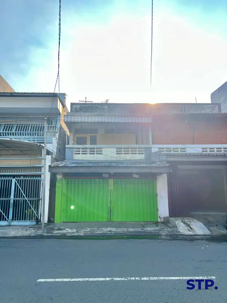 Ruko 2,5 lantai di Tambak Rejo, Kenjeran