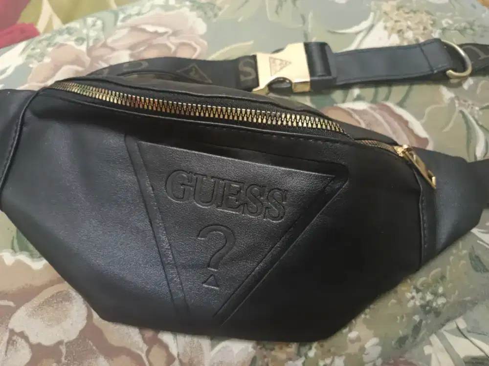 Jual waist bag guess embossed