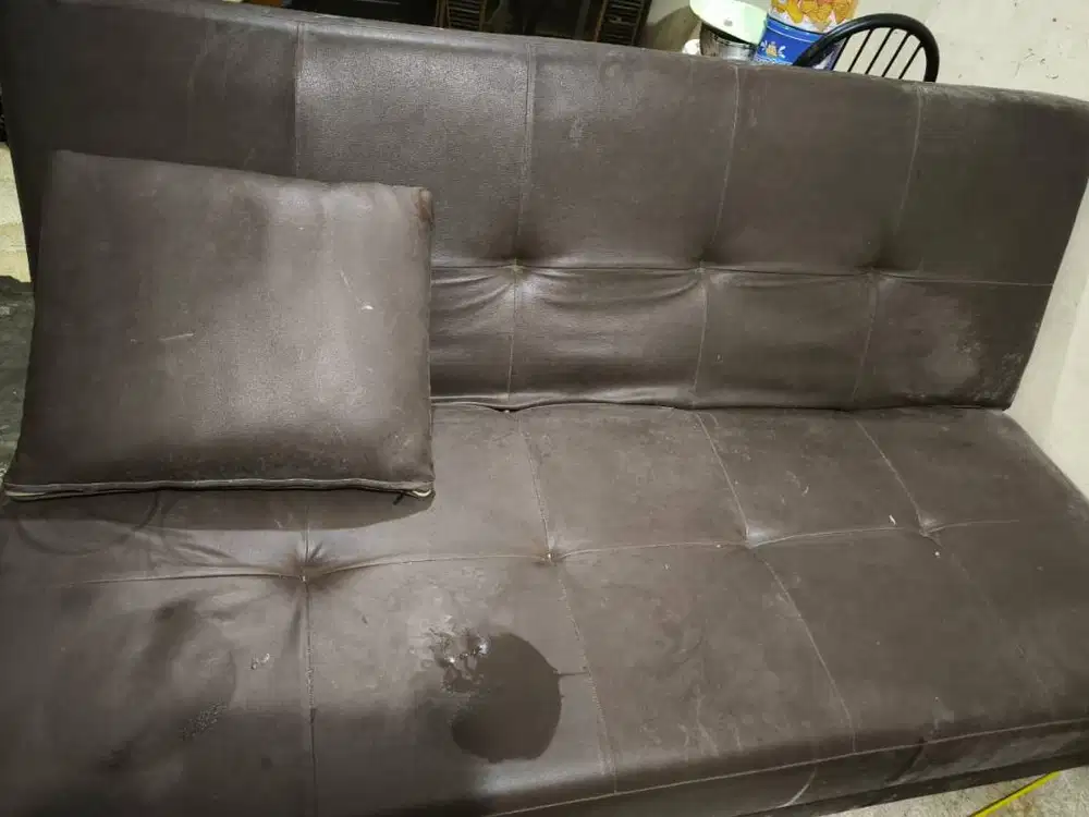 Sofa Bed Coklat – Masih Bagus & Nyaman – Bonus Bantal – Nego