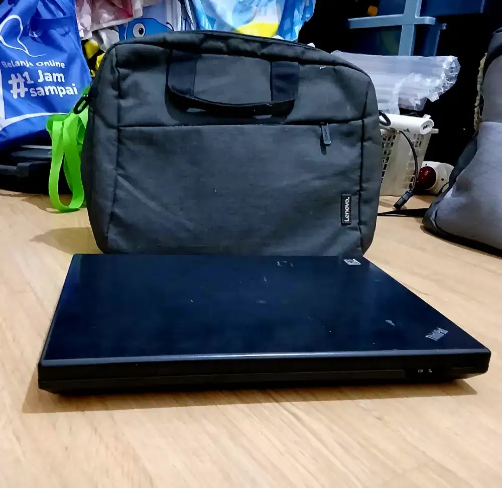 Laptop core i3 like new