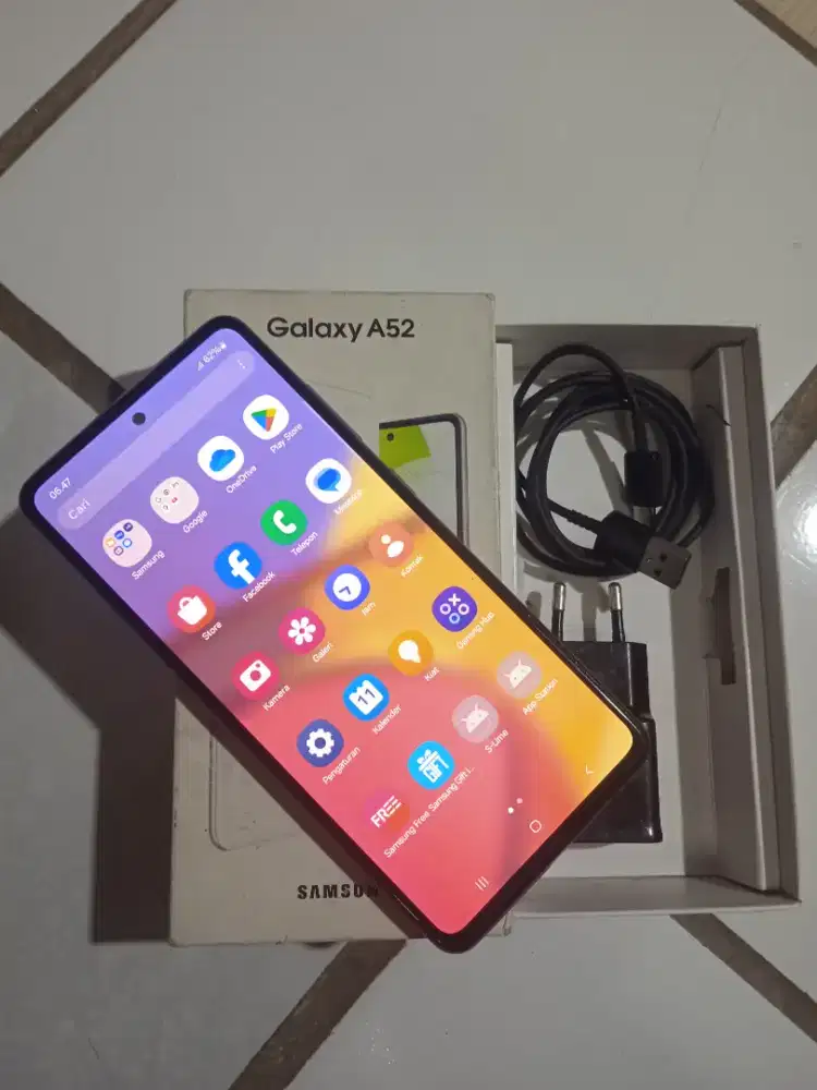 Samsung A52,ram 8/256