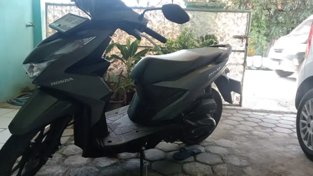 Di jual beat delux warna silver