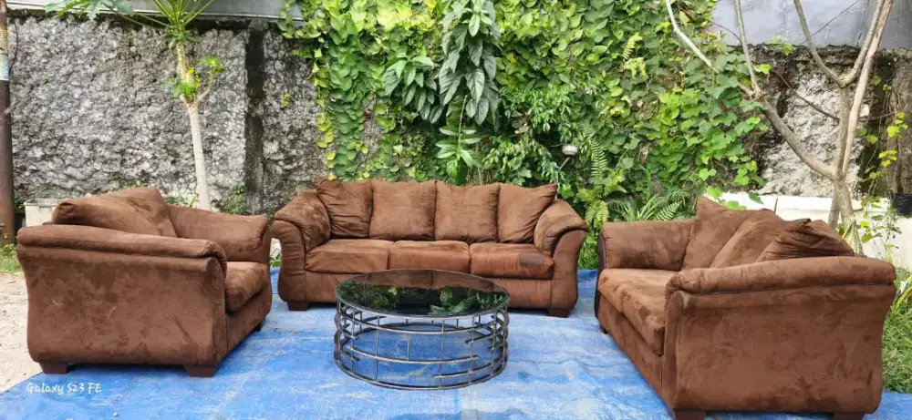 Sofa Ashley Darcy 321 Set Meja Istimewa