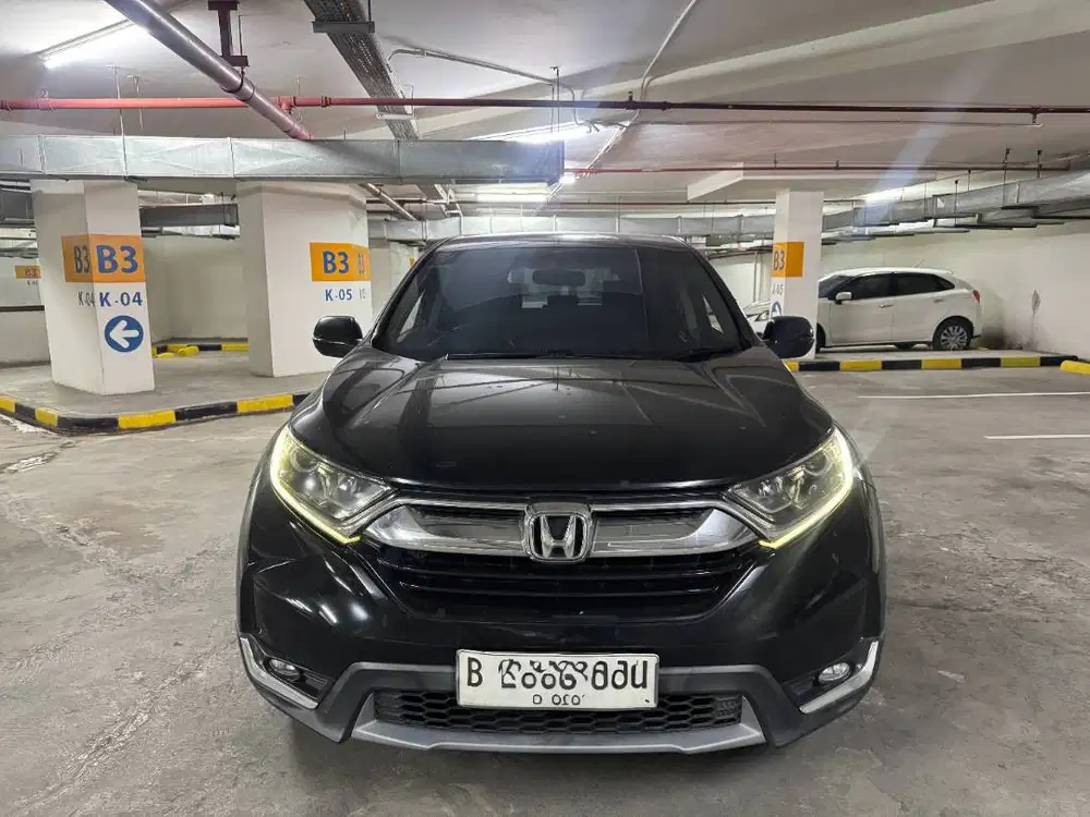 Honda CR-V 2017 Hitam AT | Baru Service | Terawat | Ban baru diganti