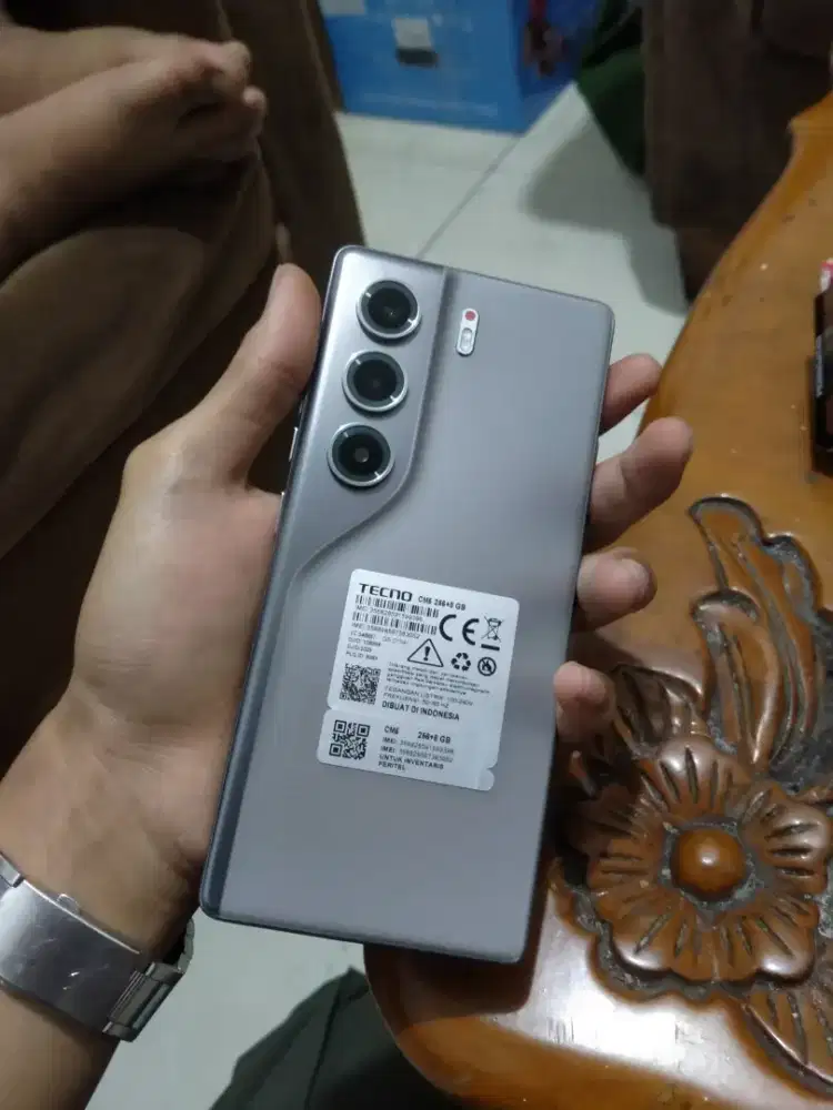 Techno camon 40 8/256 100% like new