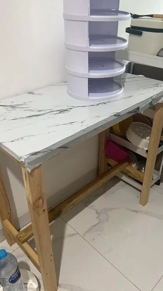 Meja makan / belajar