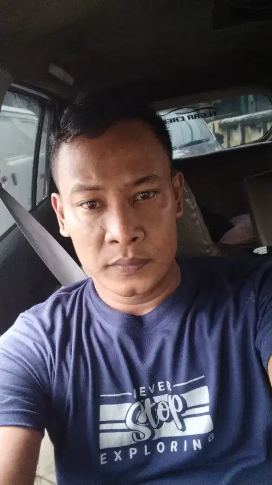 Mencari pekerjaan sabagai supir . Sima