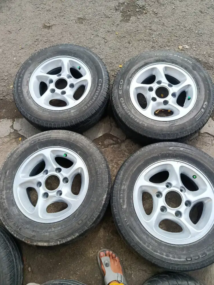 Velg Ban Mobil Ori Isuzu Panther LV R14 Pcd 6x139.7