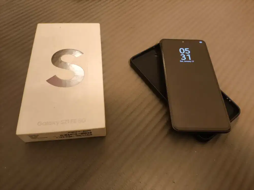 Samsung S21 FE 8/256 black