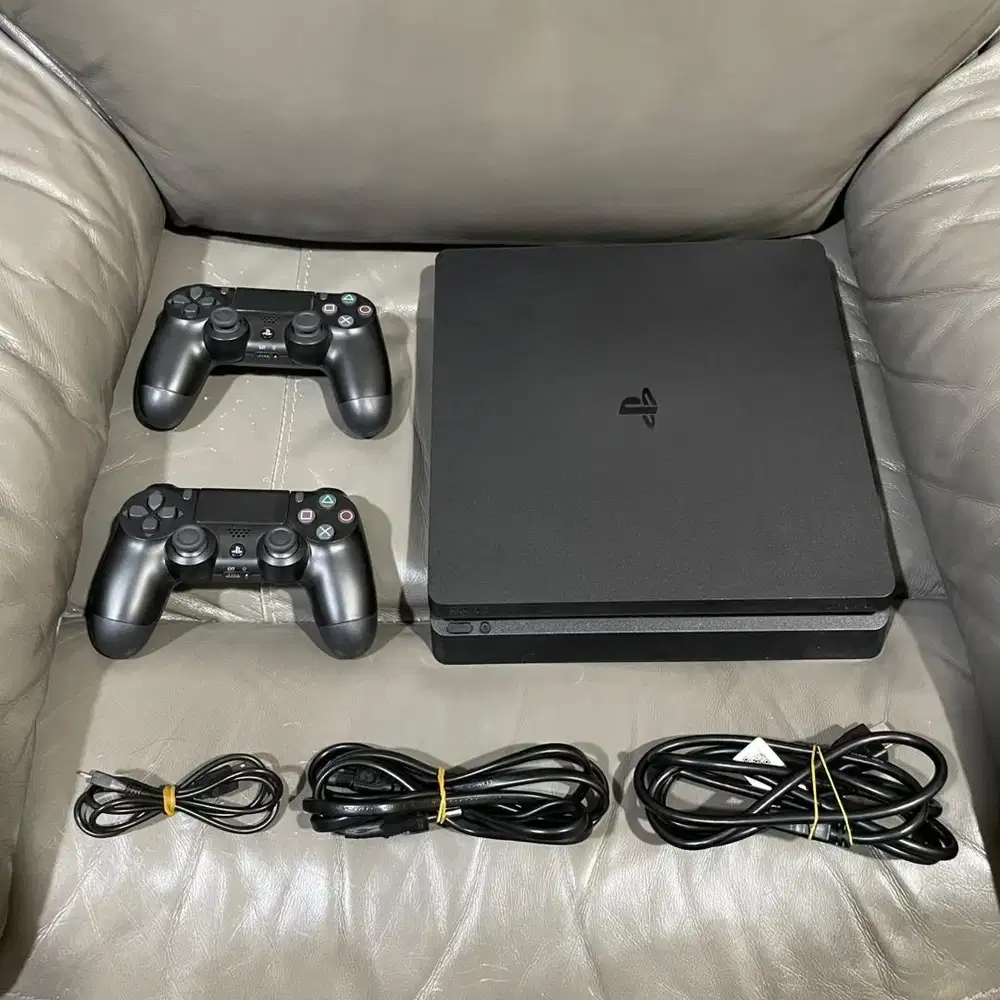 Playstation 4 slim 500GB (PS4)
