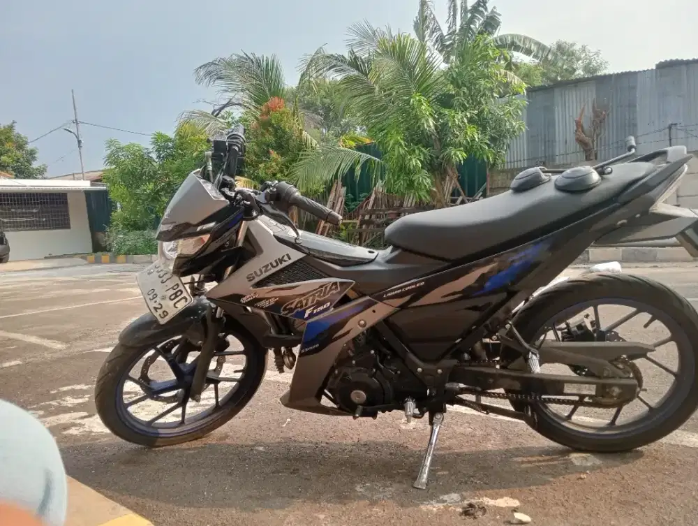 Dijual santai motor simpanan, Suzuki Satria F150 Injeksi tahun 2024.