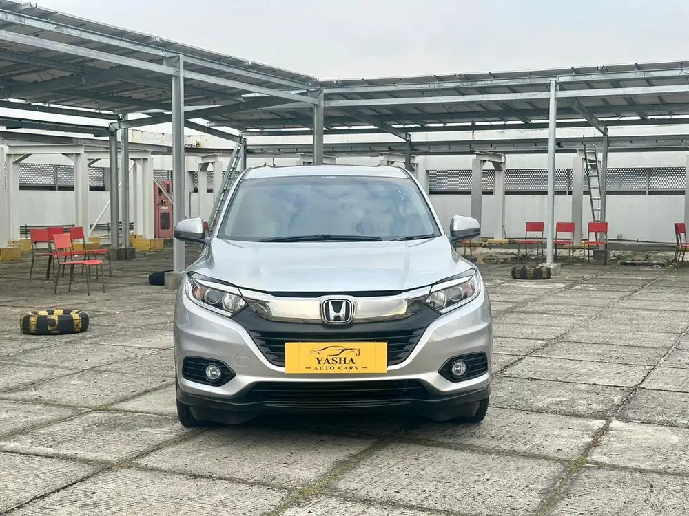 Honda HR-V 2021 HRV E AT Silver Kilometer Rendah Siap Pakai Tangan 1