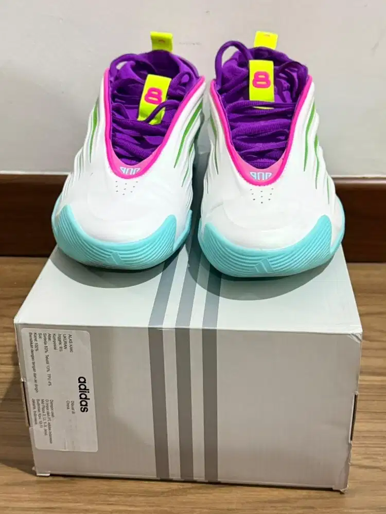 sepatu basket adidas harden v9 jdub us9,5 / eur43 1/3 baru di pakai 1x